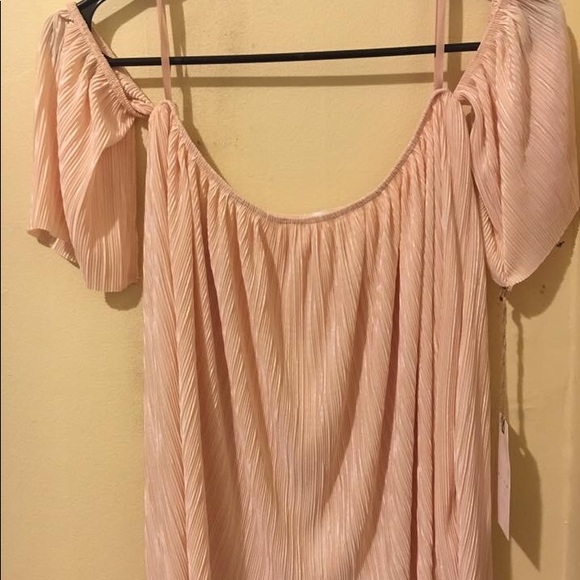 NWT Nordstrom med. off the shoulder light pink top - Picture 1 of 2